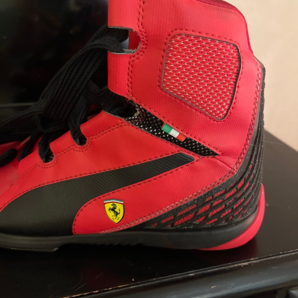 PUMA SCUDERIA FERRARI RED LEATHER  HIGH TOP  SZ 8.5 US/ EUR 41 No Box EASTER 🐣